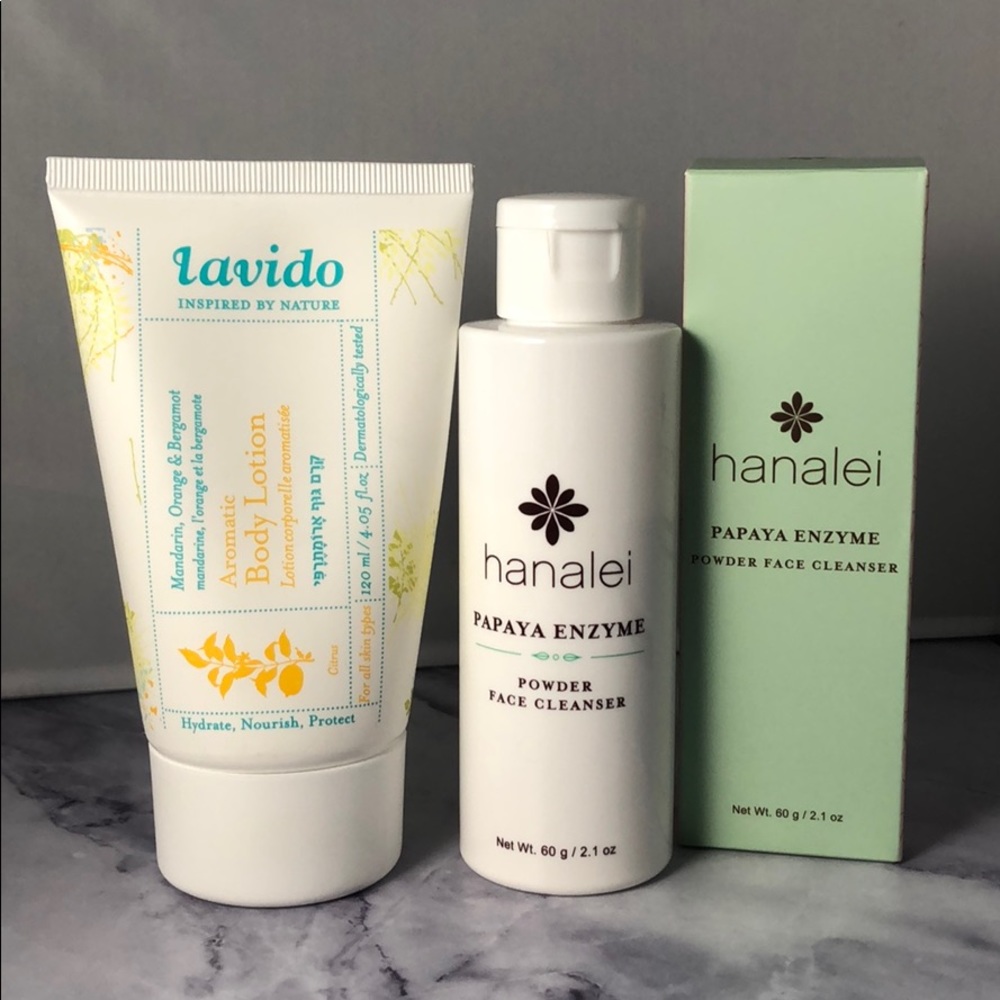 Lavido BodyLotion and Hanalei Powder FaceCleanser.